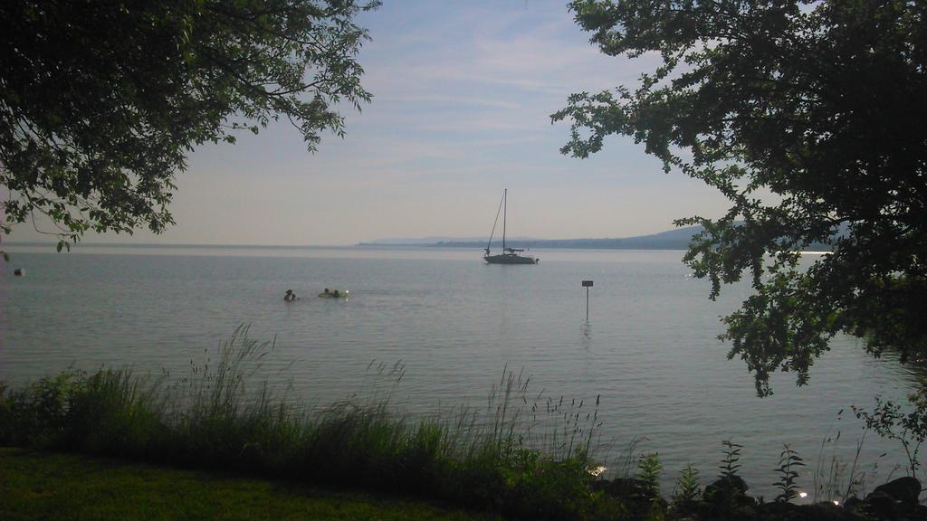 Peace & Beach House In Tihany, Sajkod Room photo